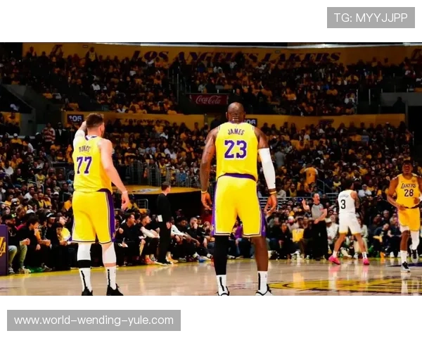 湖人新赛季阵容大调整 詹姆斯状态回暖引关注